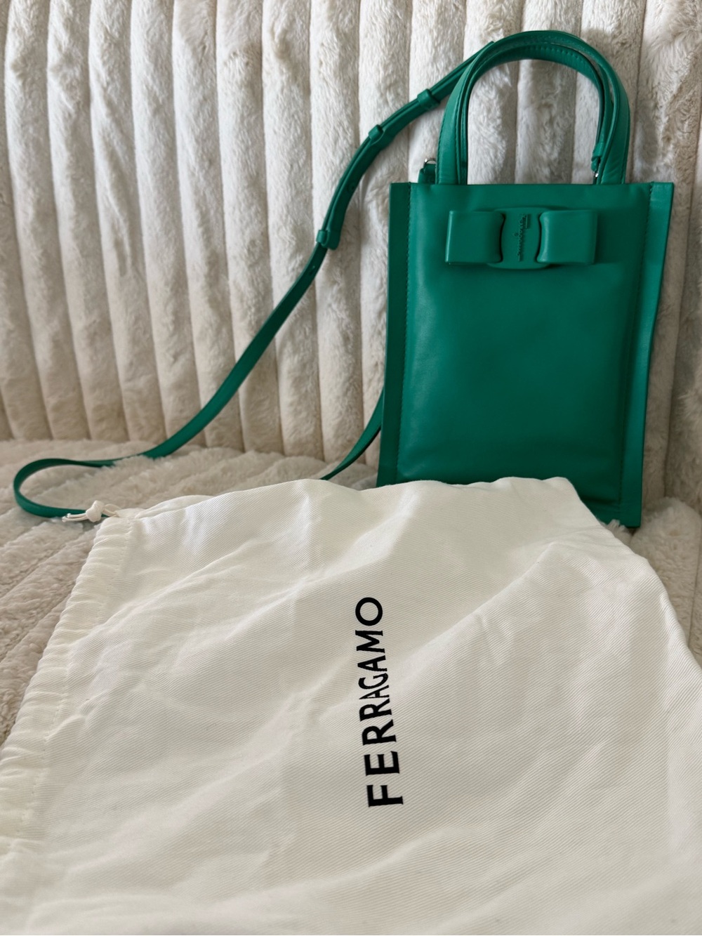 Salvatore Ferragamo Emerald Green Vara Bow Leather Crossbody Tote